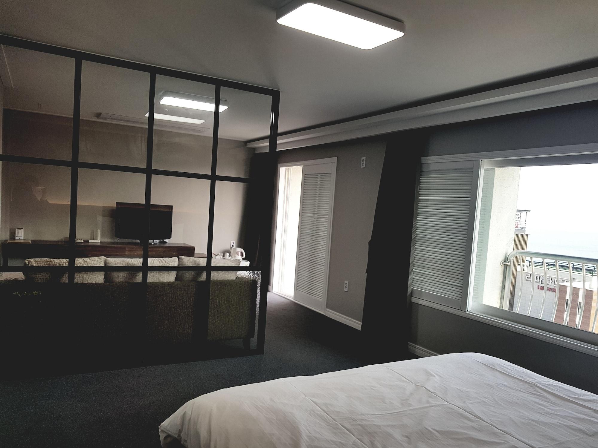 Hotel Ocean View Ilsan Ni Buitenkant foto