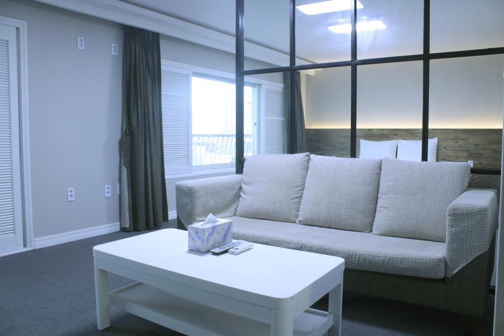 Hotel Ocean View Ilsan Ni Buitenkant foto